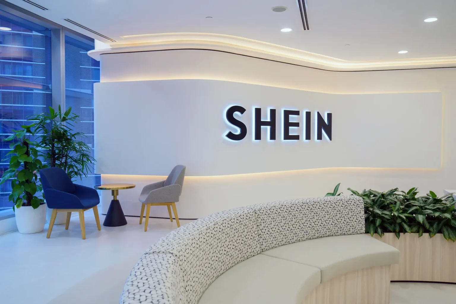 Lucro da Shein em 2025 dispara e desafia rivais do e-commerce