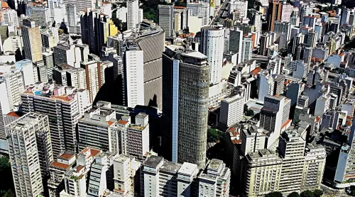 prédios em São Paulo simbolizando o aumento de IGPM em outubro de 2025