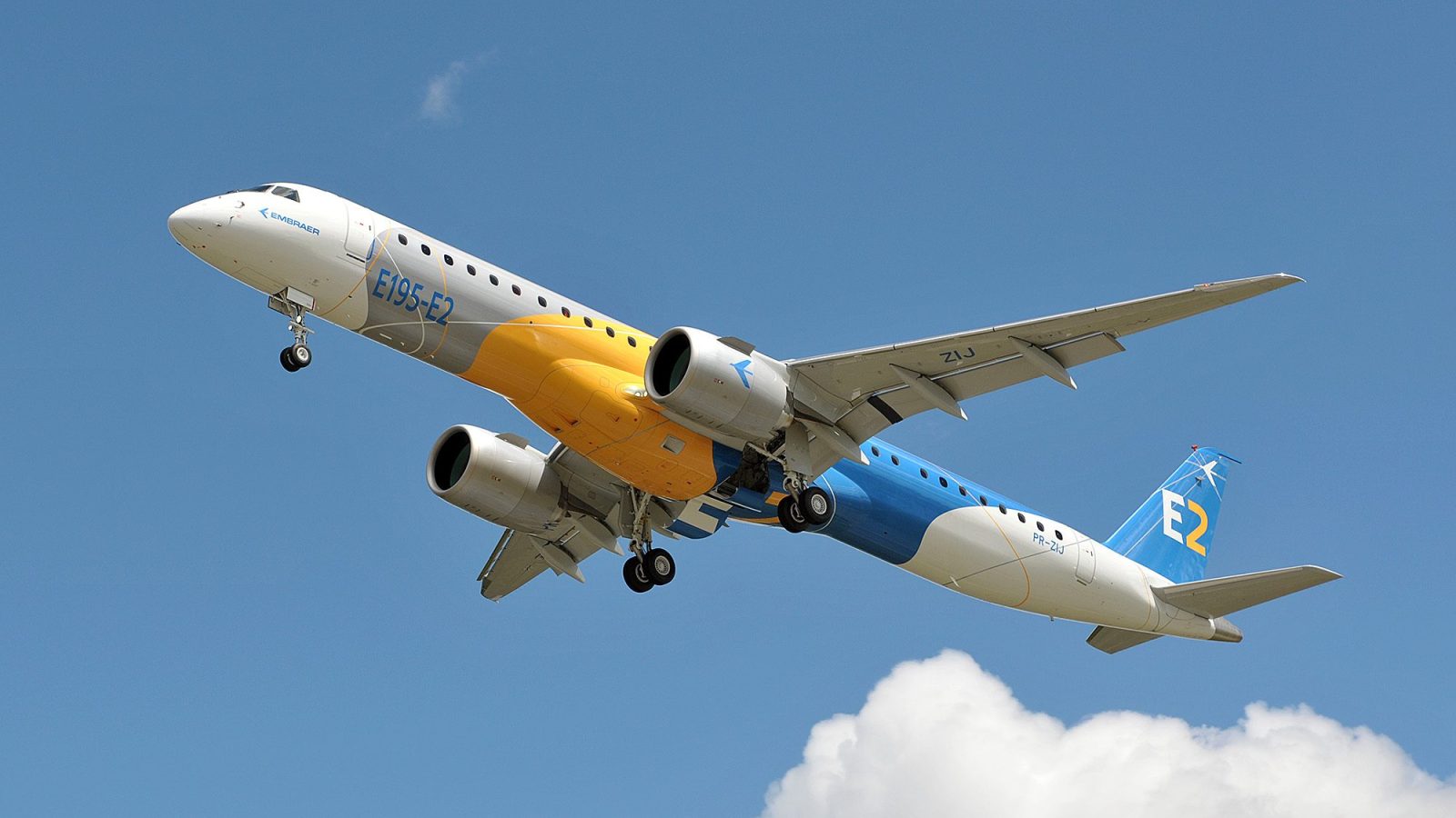 Embraer celebra recorde histórico de pedidos e dívida zero em 2025